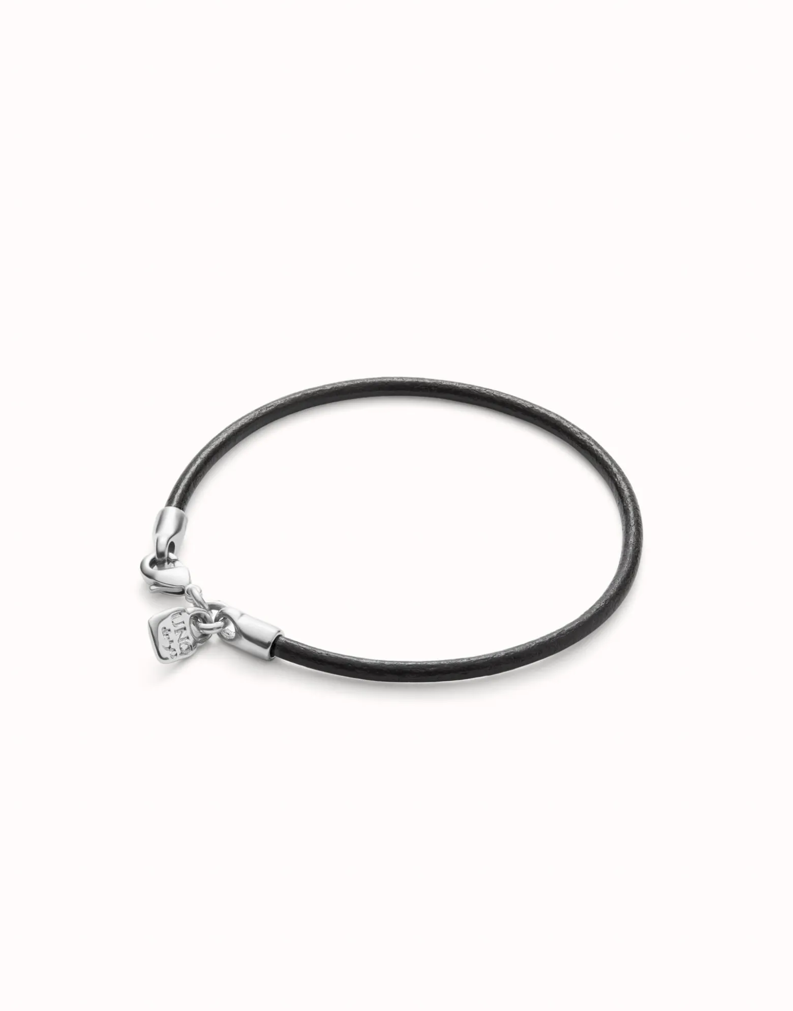 Leather charm bracelet with clasp