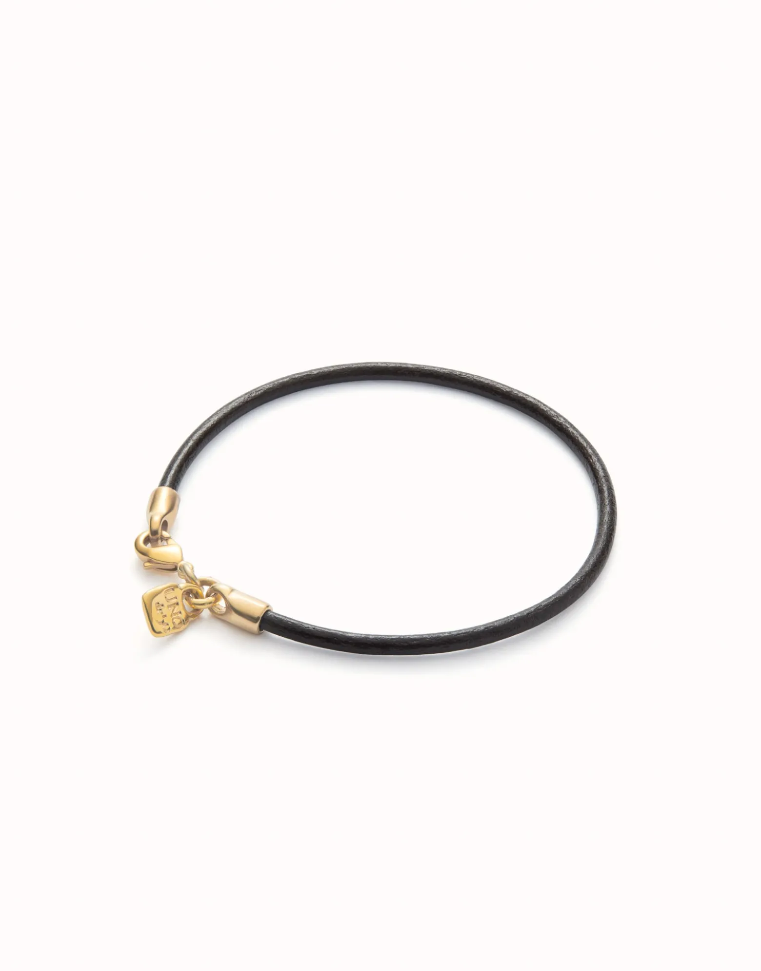 Leather charm bracelet with clasp