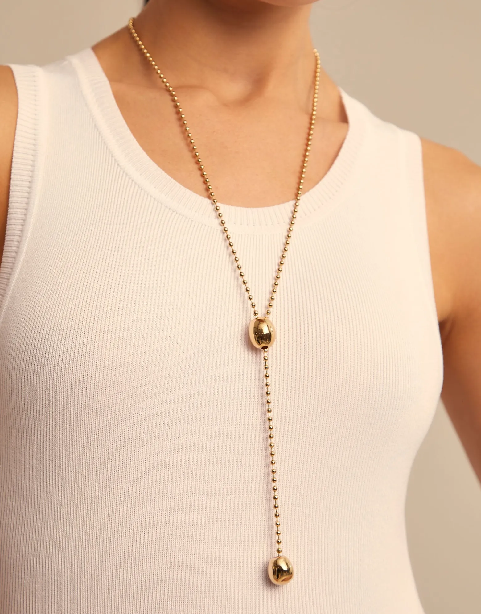 Long adjustable chain necklace
