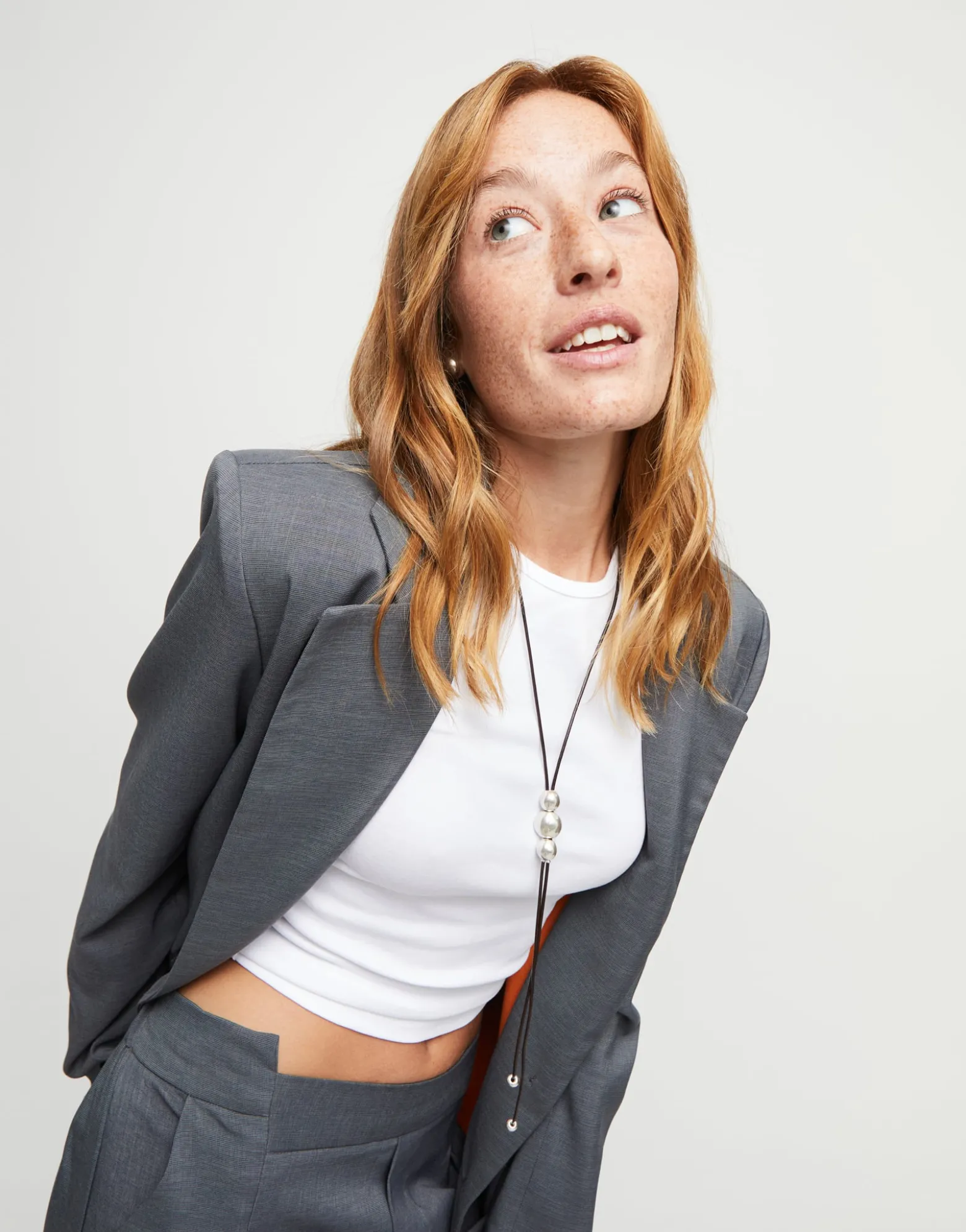 Long leather necklace with three central beads