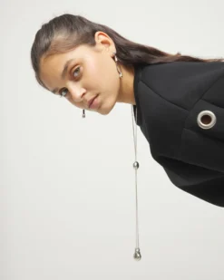 Long necklace with an adjustable chain and two weights
