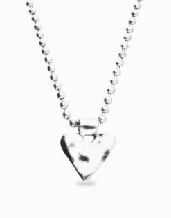 Long necklace with beads and heart detail