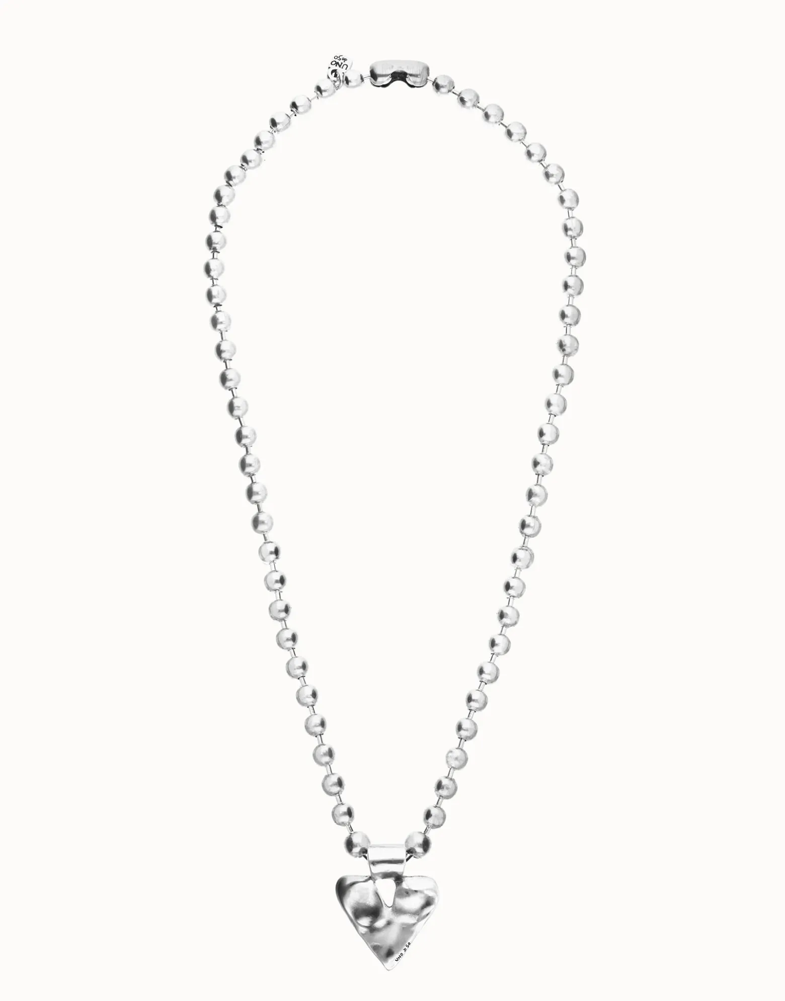 Long necklace with beads and heart detail