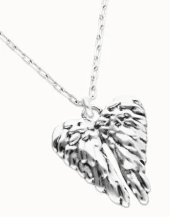 Long necklace with wing detail