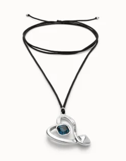 Long pendant and central heart with blue crystal