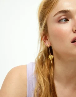 Manta ray-shaped drop earrings