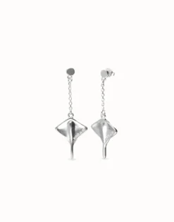 Manta ray-shaped drop earrings