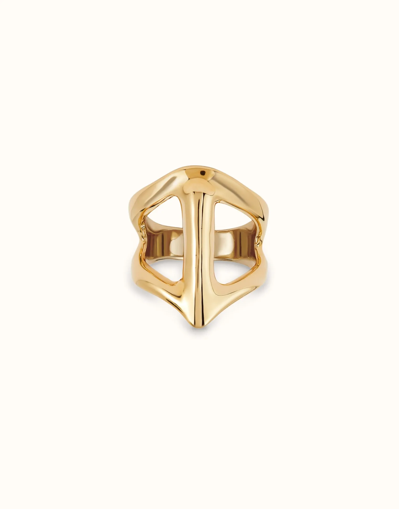 Manta ray-shaped ring