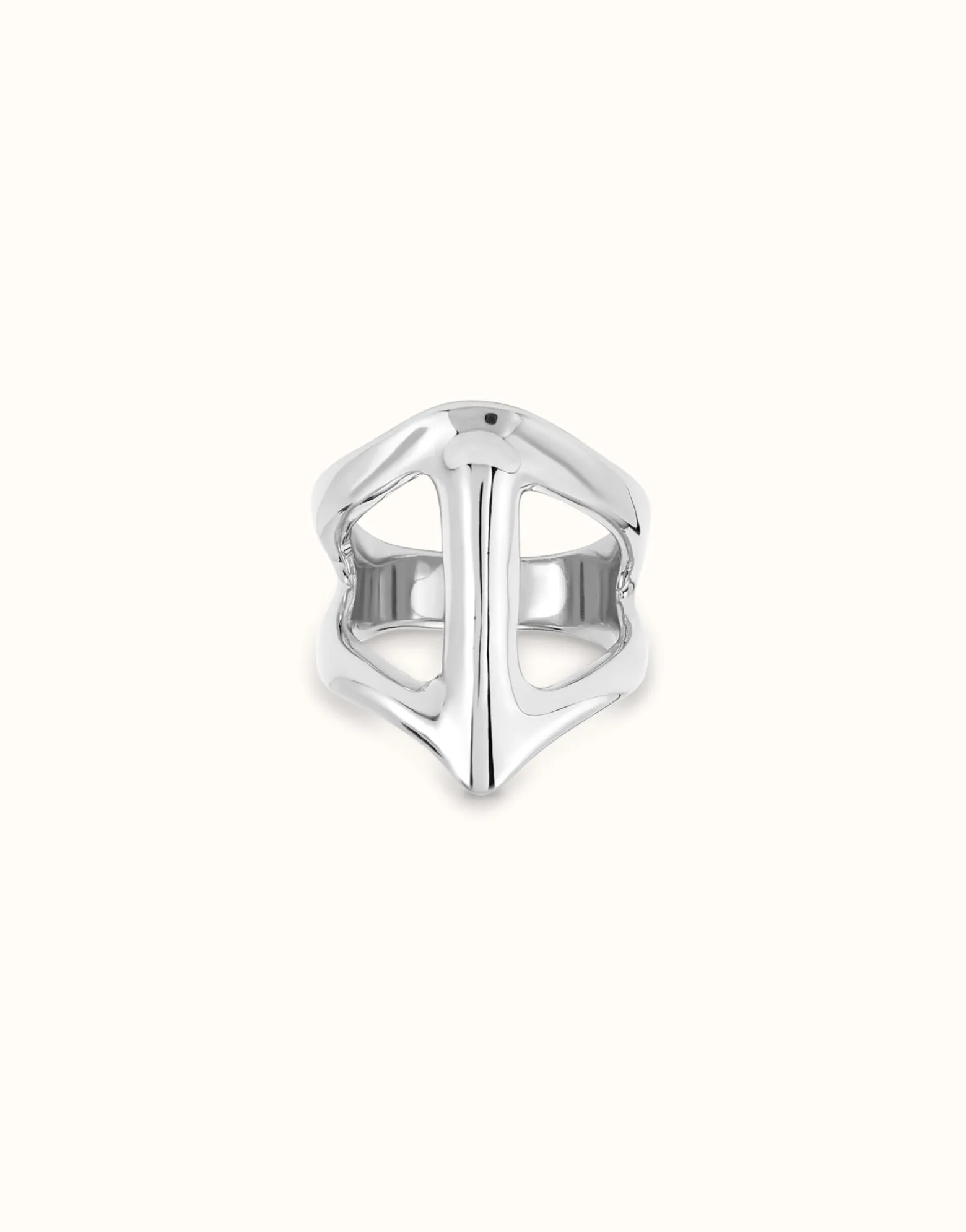 Manta ray-shaped ring
