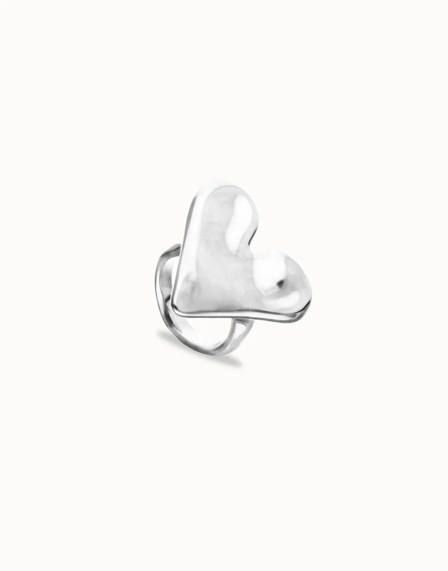 Maxi ring with heart shape
