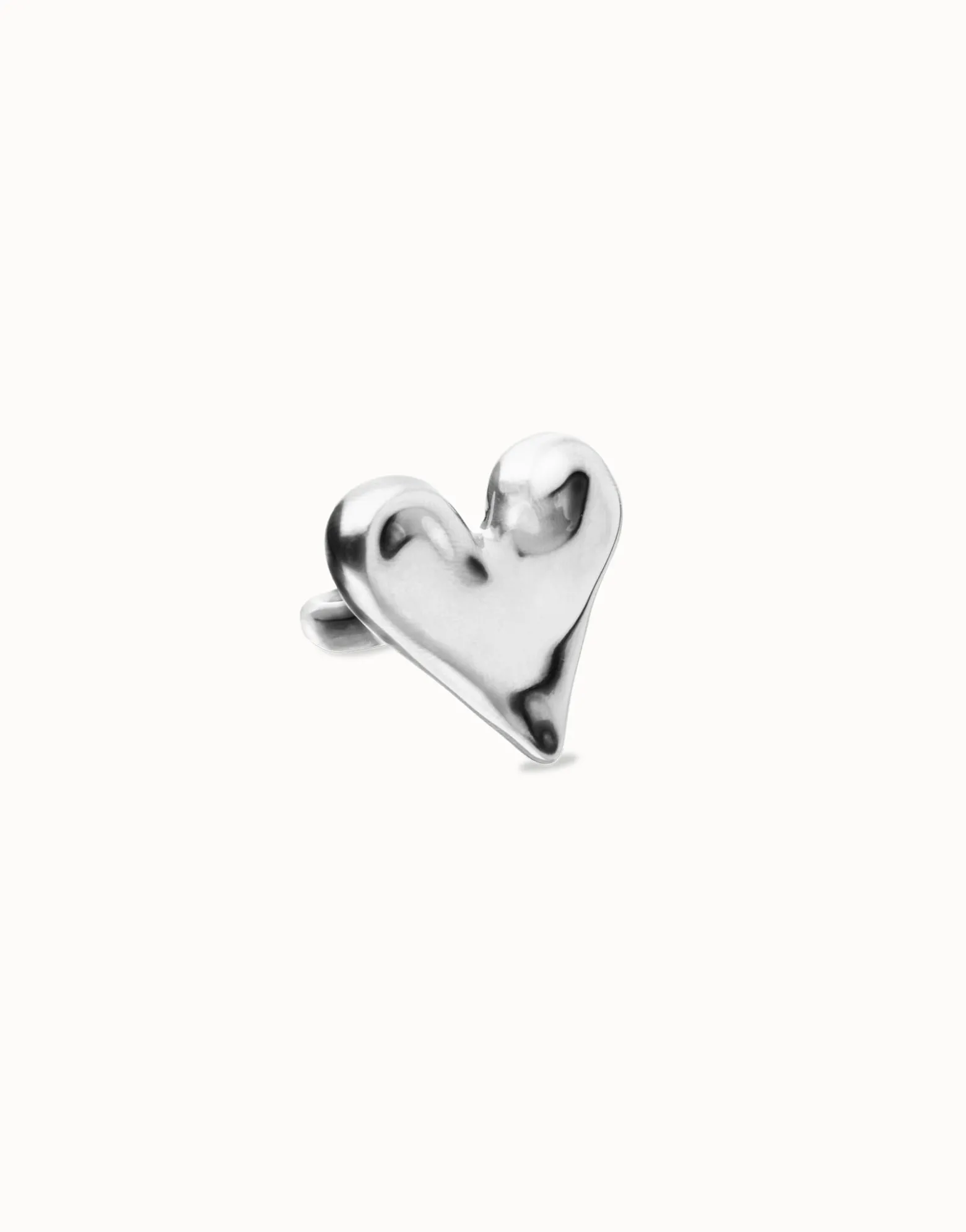 Maxi ring with heart shape