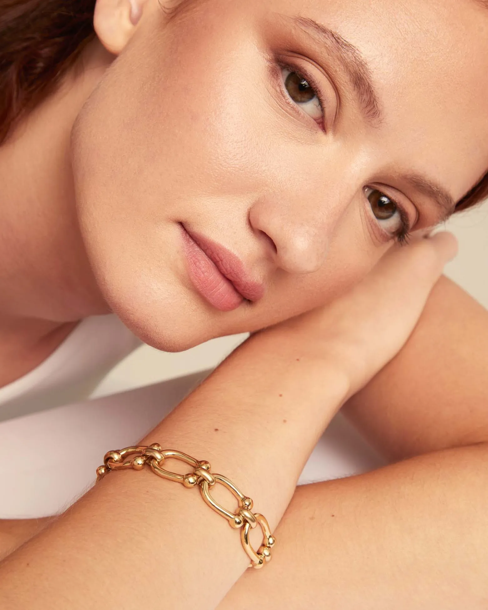 Medium oval link chain bracelet