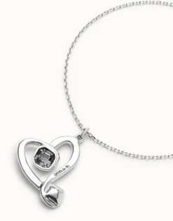 Midsize chain pendant necklace with a large heart