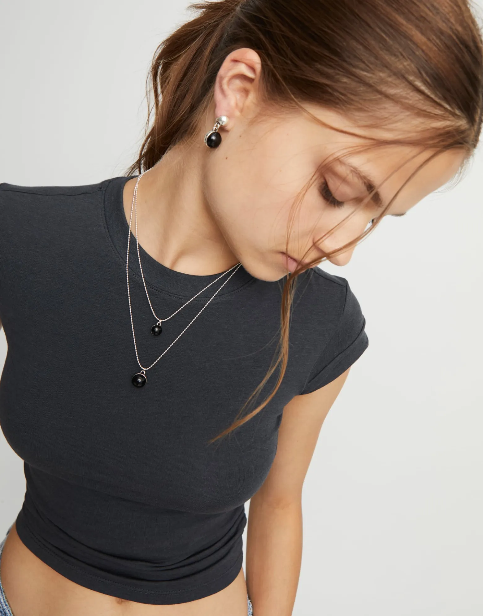 Multi-layer pendant link necklace with black murano glass