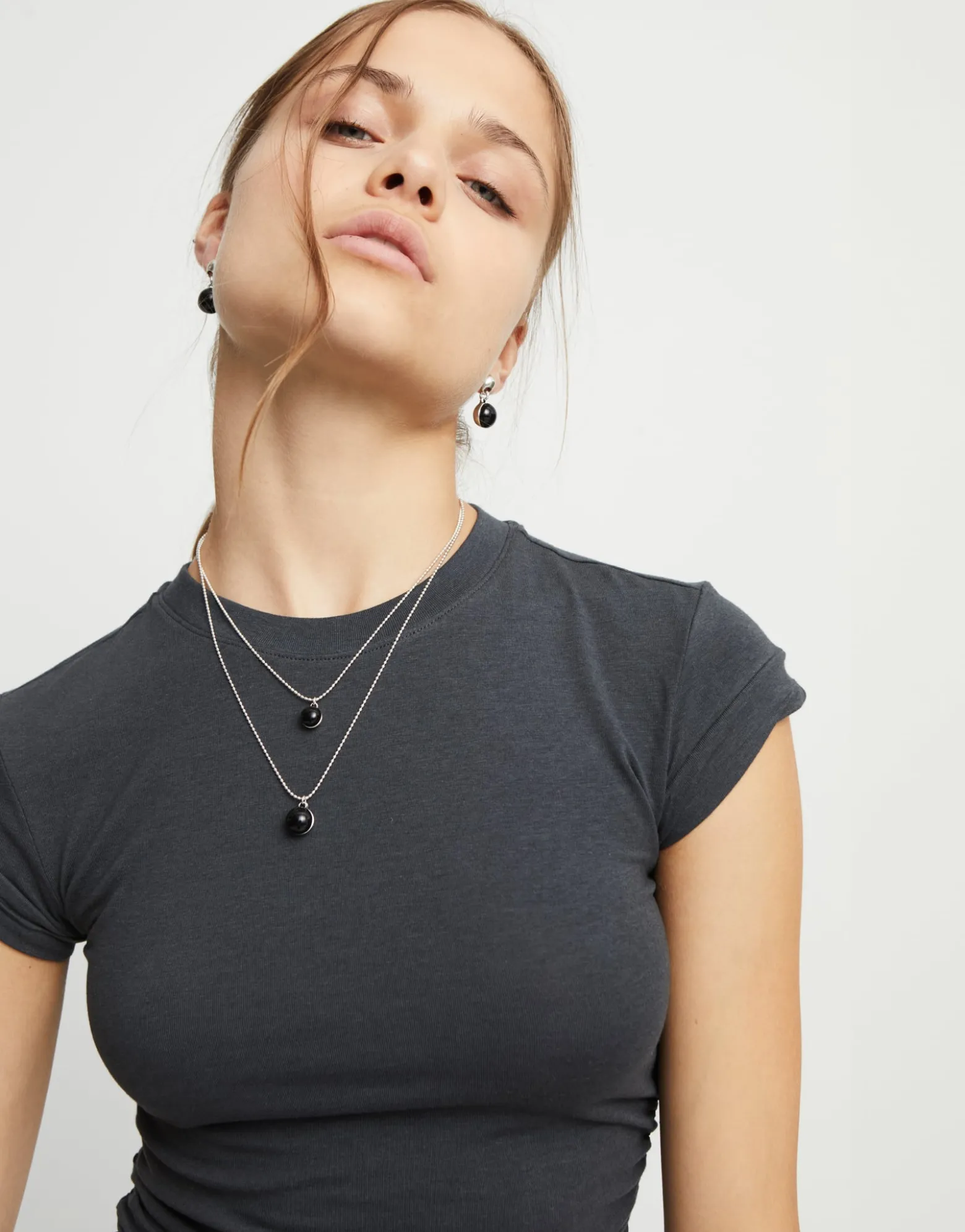 Multi-layer pendant link necklace with black murano glass