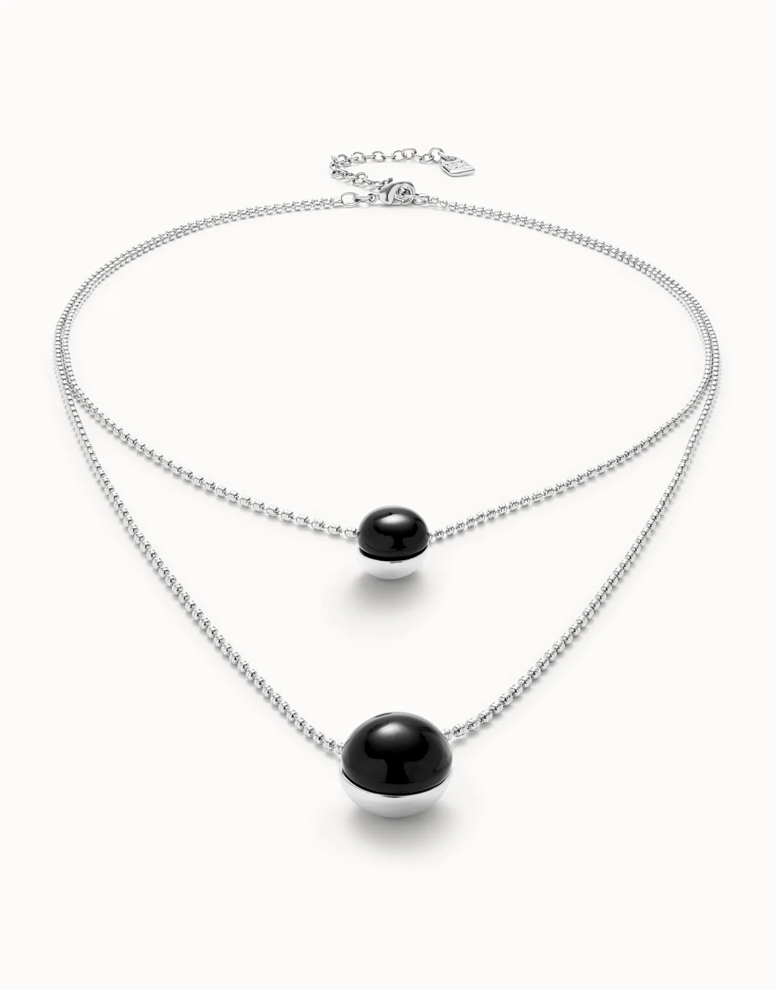 Multi-layer pendant link necklace with black murano glass