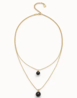 Multi-layer pendant link necklace with black murano glass