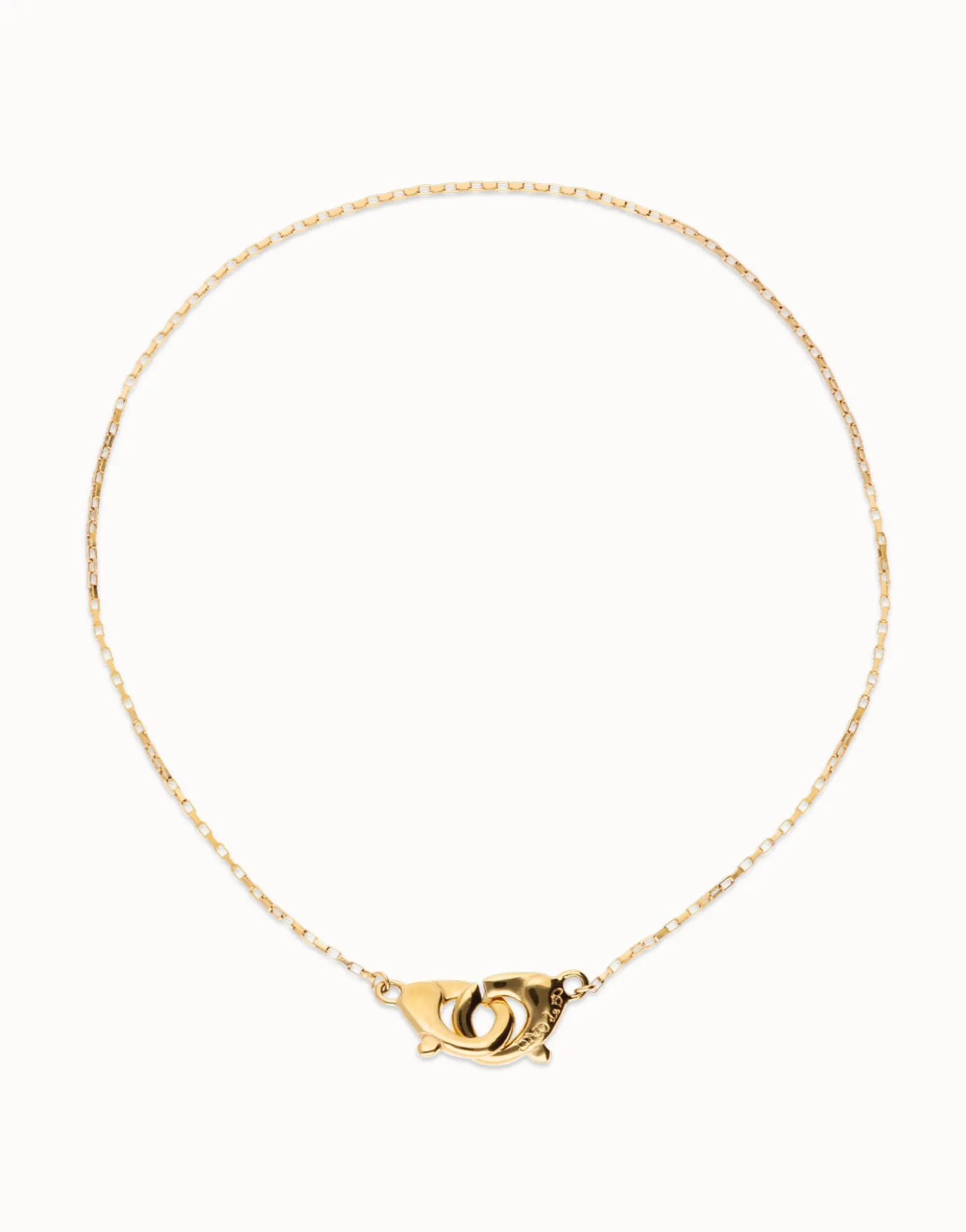 Necklace with interlaced carabiner detail