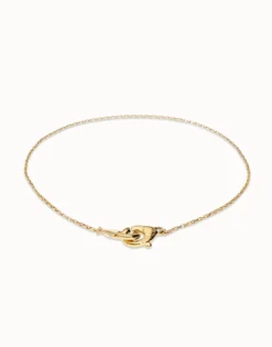Necklace with interlaced carabiner detail