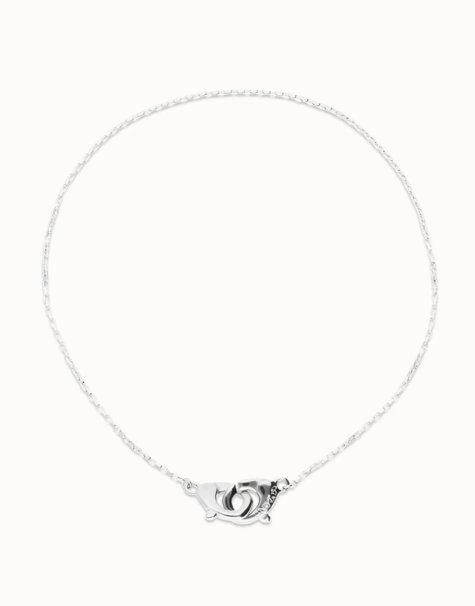 Necklace with intertwined carabiner detail