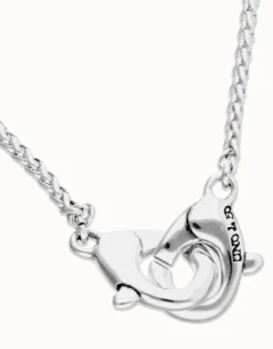 Necklace with intertwined carabiner
