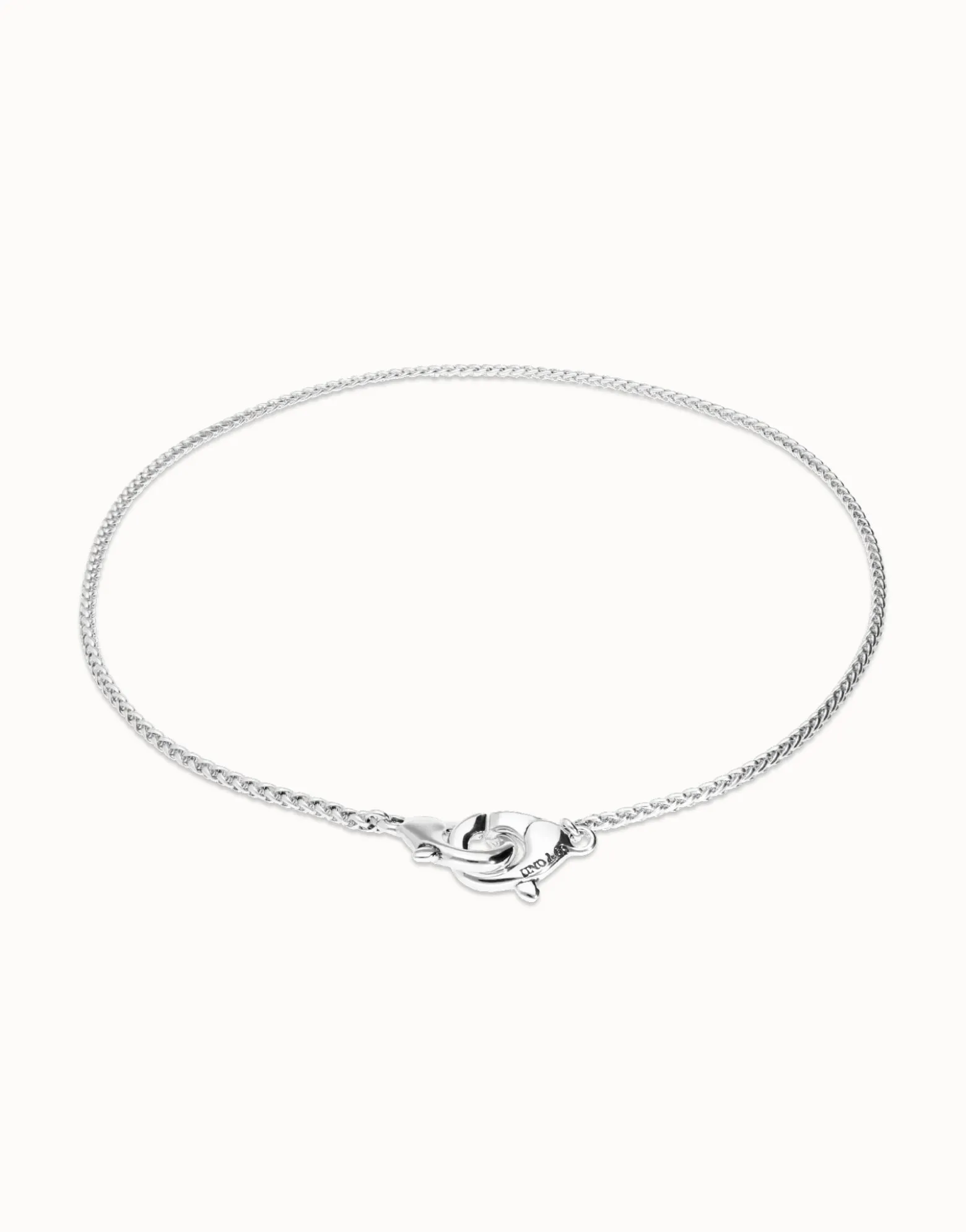 Necklace with intertwined carabiner