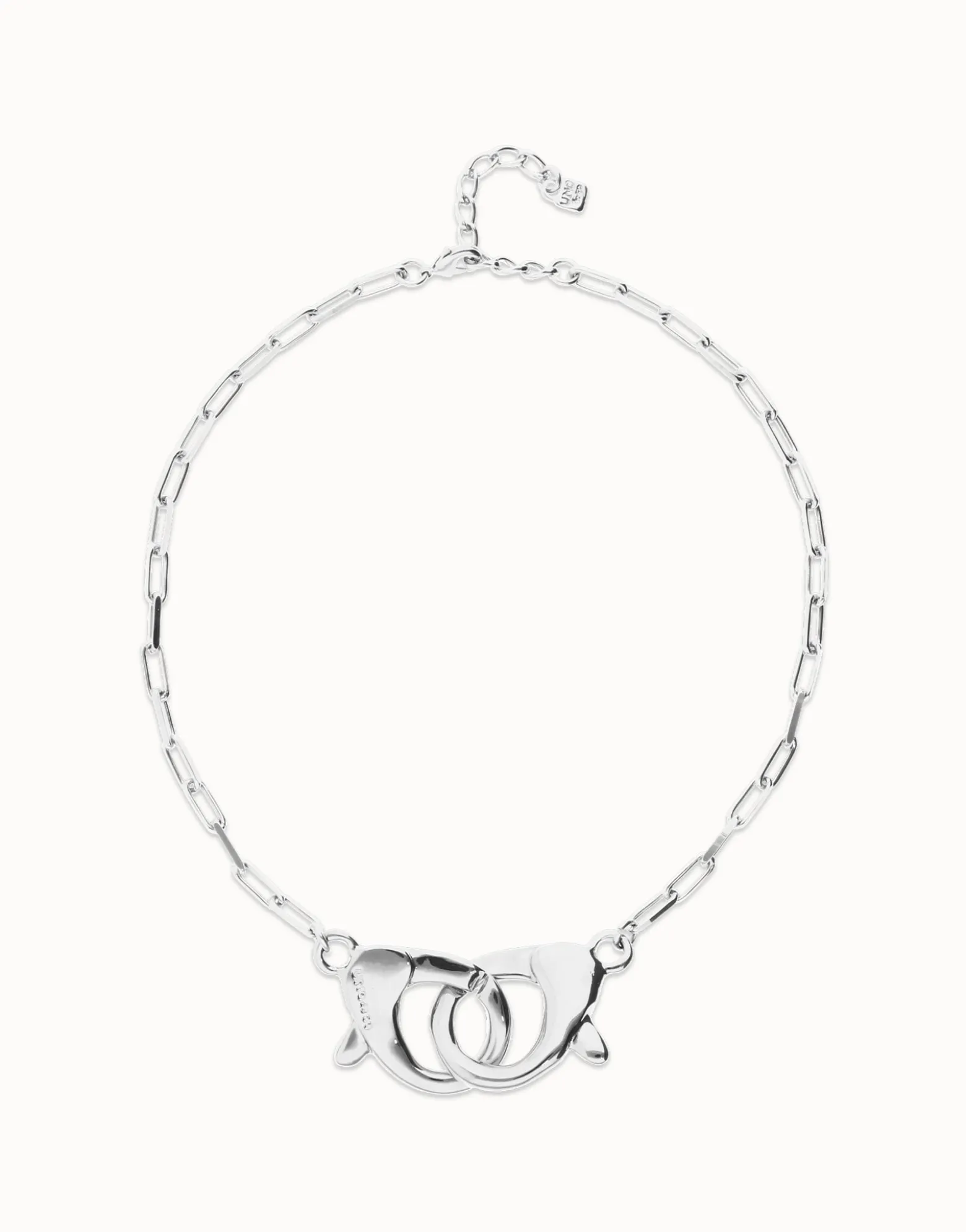 Necklace with large interlocking snap hook