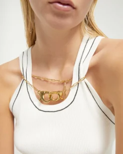Necklace with large interlocking snap hook