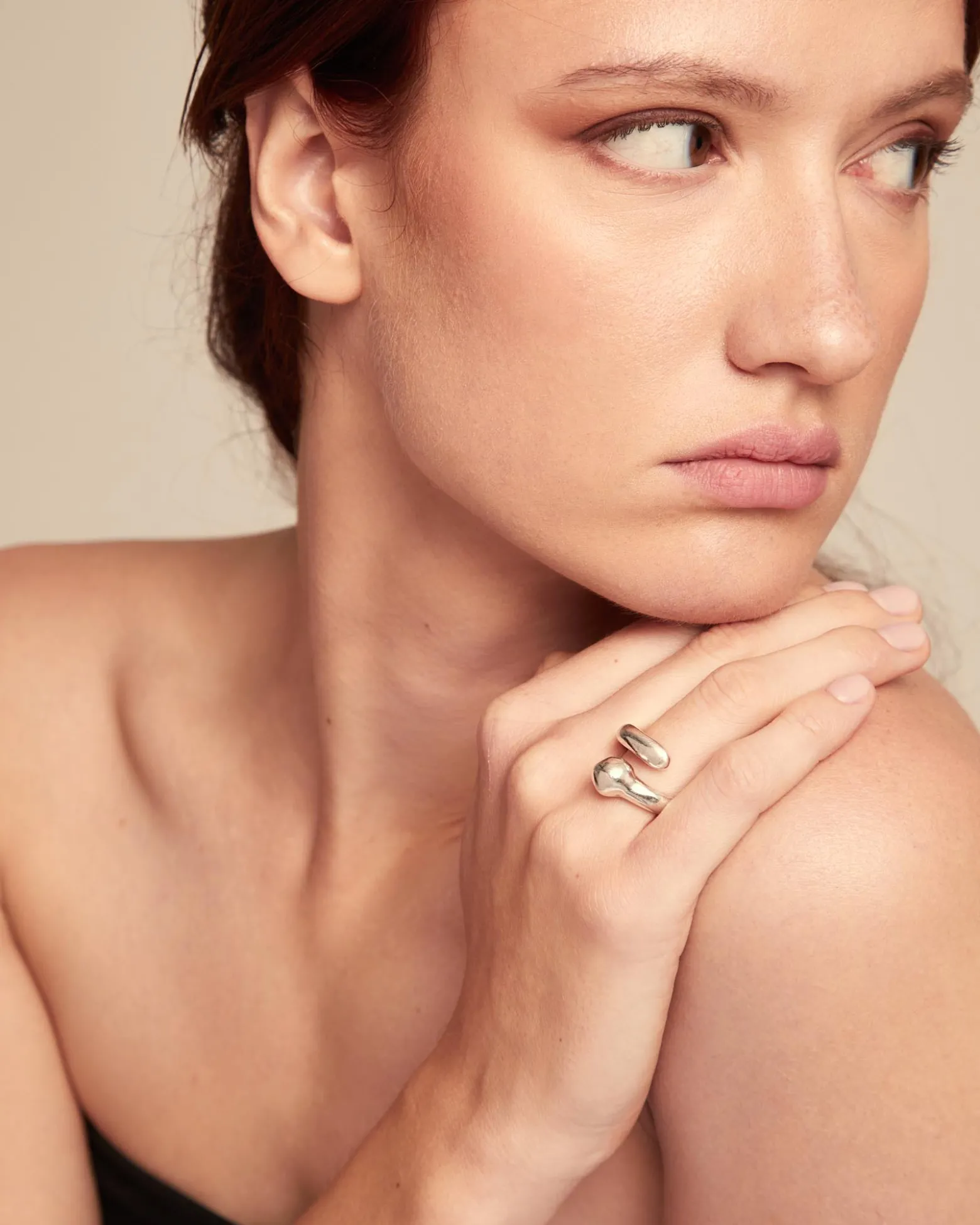 Open organic‑design ring