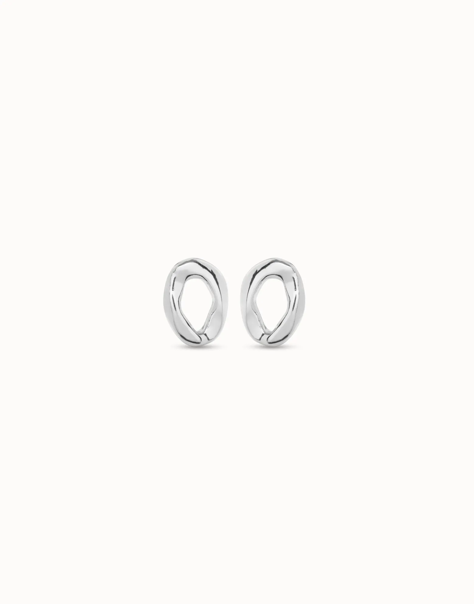 Oval link shape stud earrings