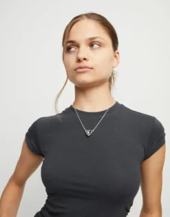 Pendant chain link necklace with green crystal