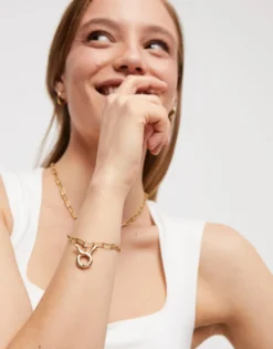 Rectangular link chain bracelet