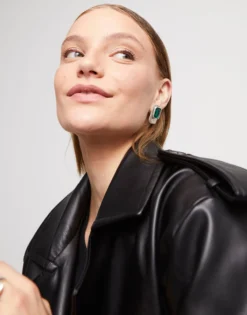 Rectangular-shaped earrings with green crystal