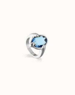 Ring with blue oval faceted crystal