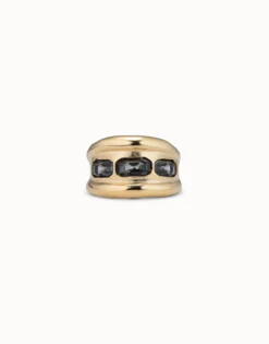 Ring with 3 grey crystals