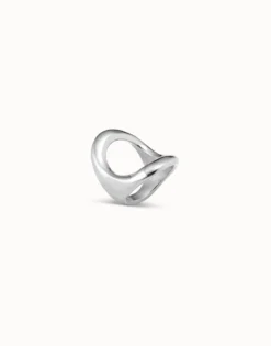 Ring with large central oval