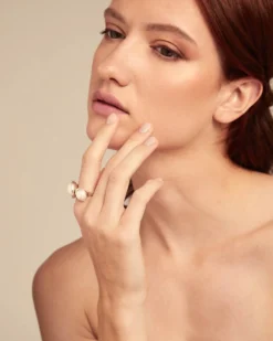 Ring with pearls