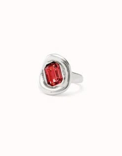 Ring with red crystal