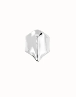 Ring with the shape of a manta ray