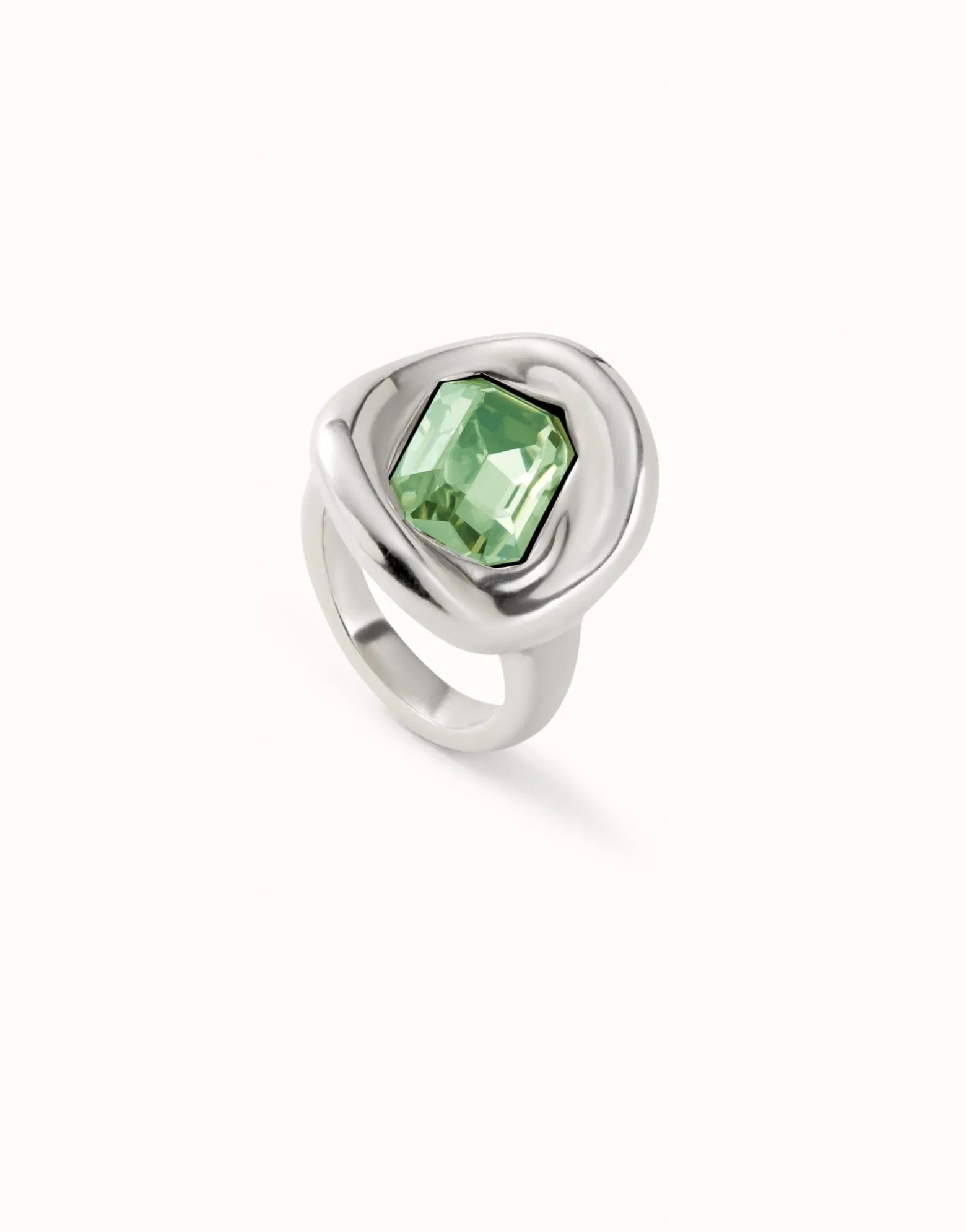 Ring with turquoise crystal