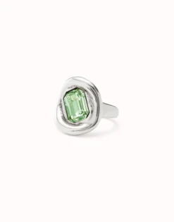 Ring with turquoise crystal