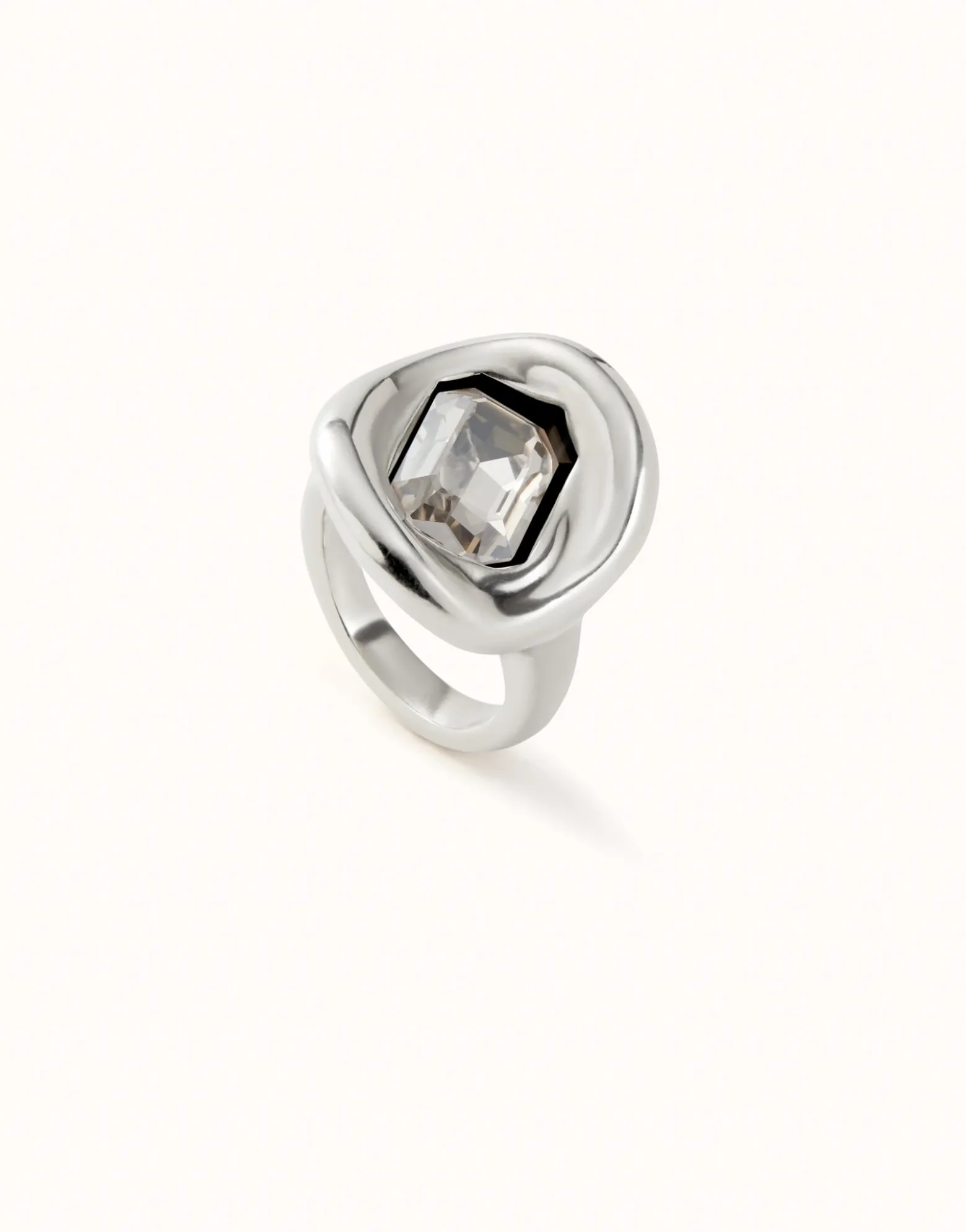 Ring with white crystal