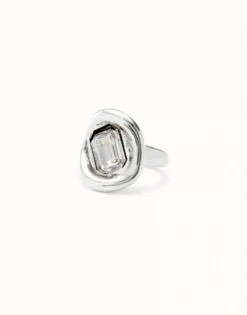 Ring with white crystal
