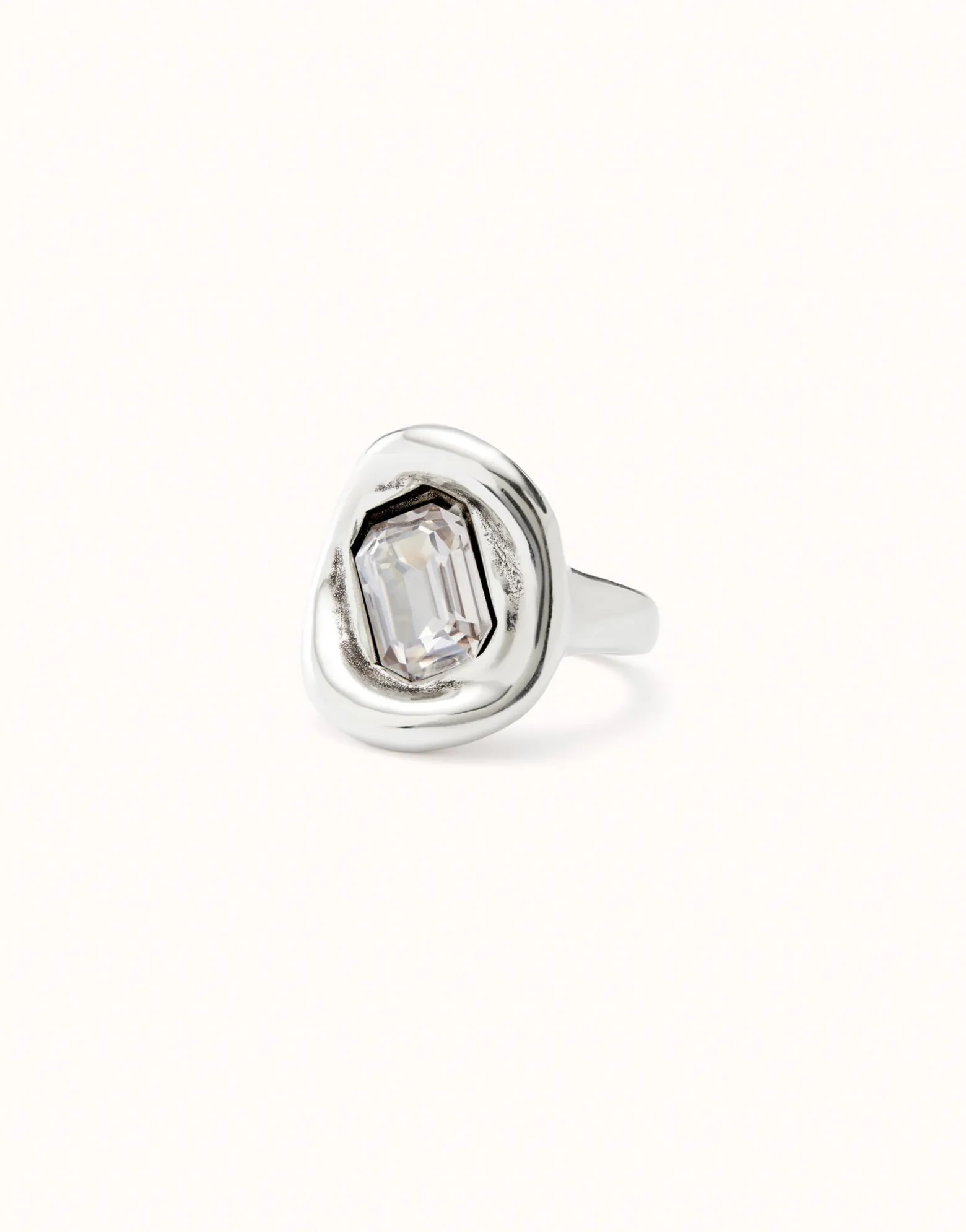 Ring with white crystal