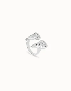 Ring with wing design