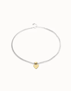 Short chain necklace with small heart detail