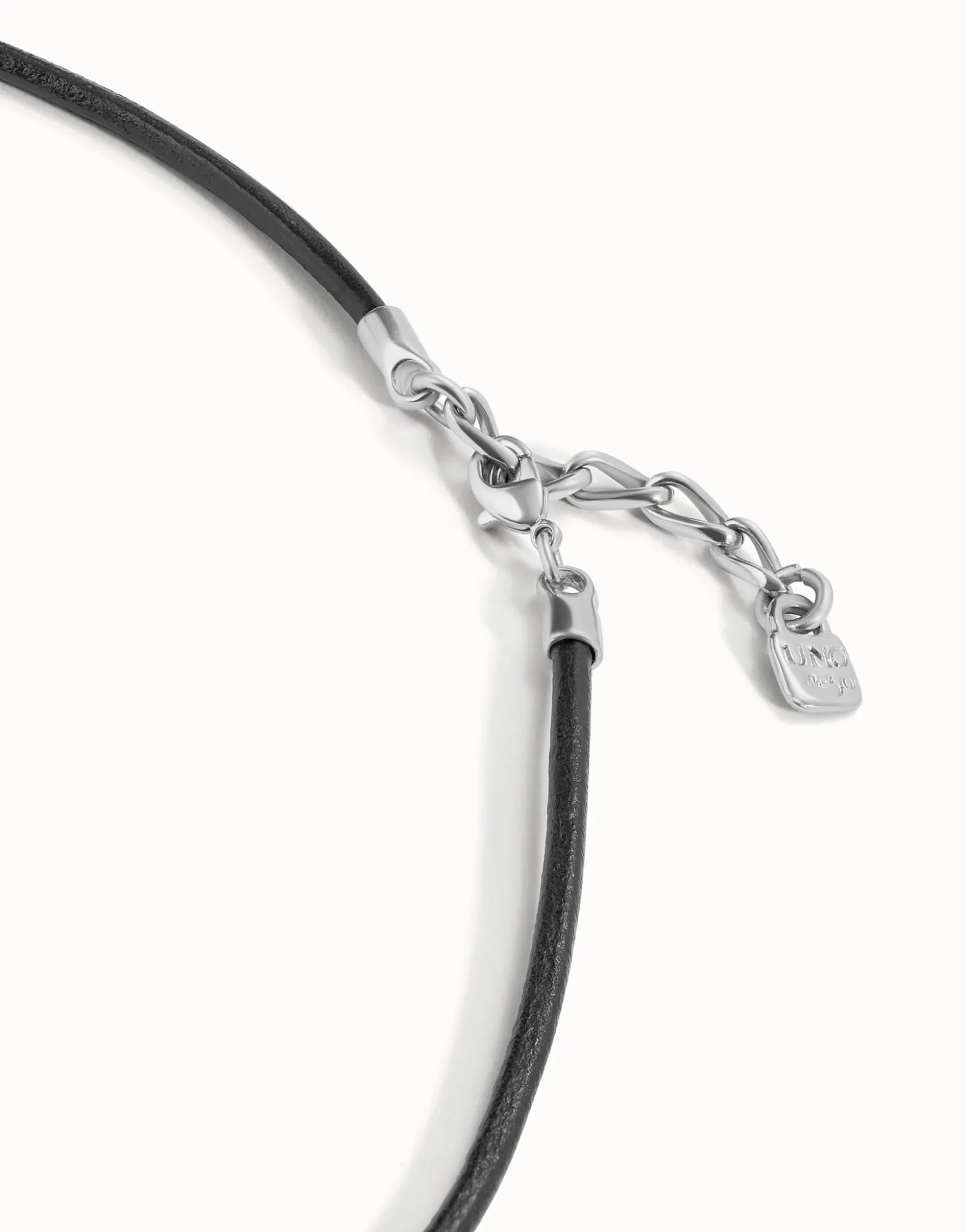 Short leather charm necklace