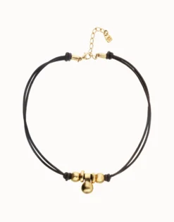 Short leather necklace with three spheres
