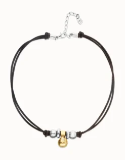 Short leather necklace with three spheres