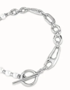 Short link chain necklace with pearls